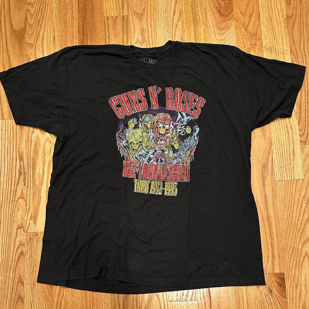 Guns N' Roses Black Graphic Tee